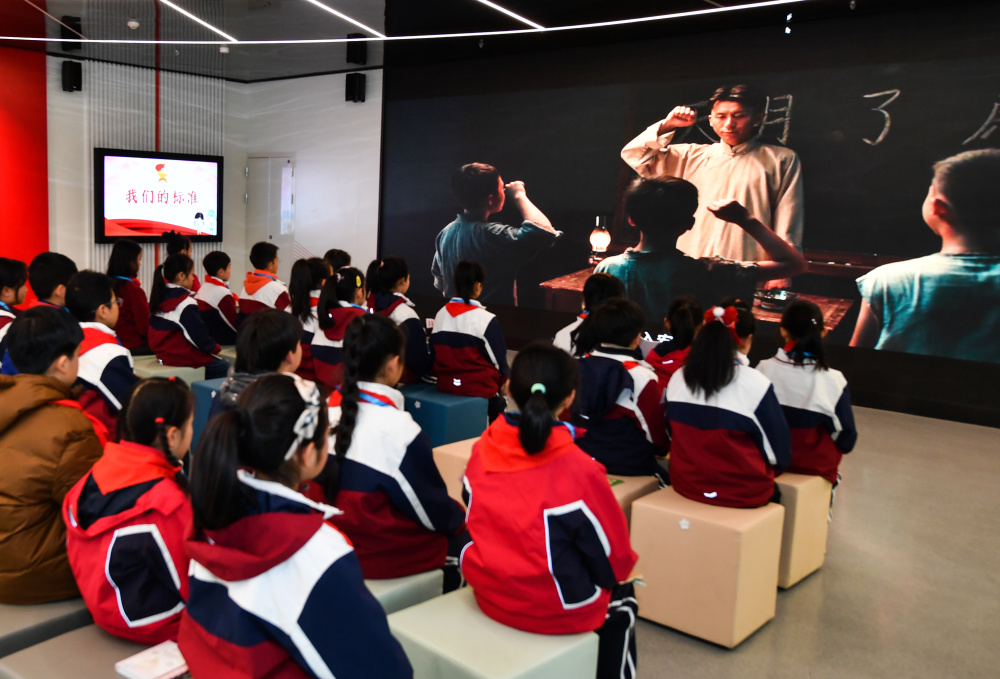 宁波鄞州区东湖小学:红色思政课开启寒假新篇