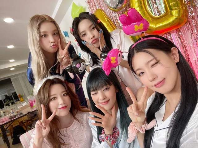 本来(g)i-dle队长昭妍引领整个组合,所以成员们参与作词和作曲并不