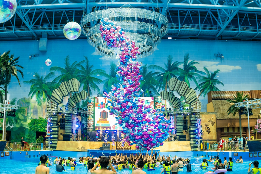 济南融创文旅城开业三年接待人数超3400万人次