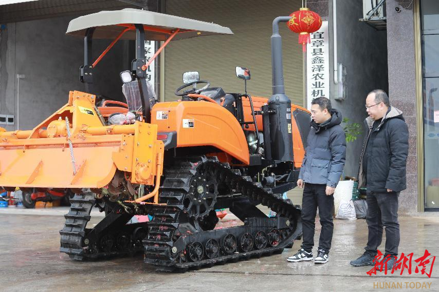 宜章春耕备耕时农机销售旺