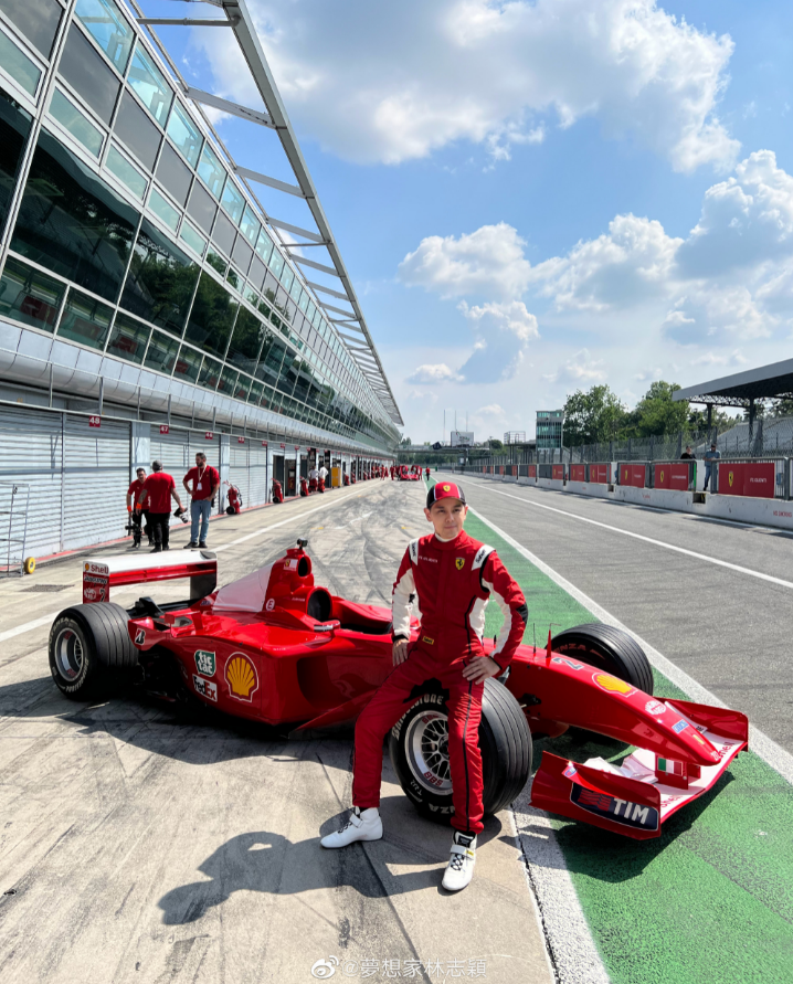 林志颖车祸后首次开赛车!现场视频_腾讯新闻