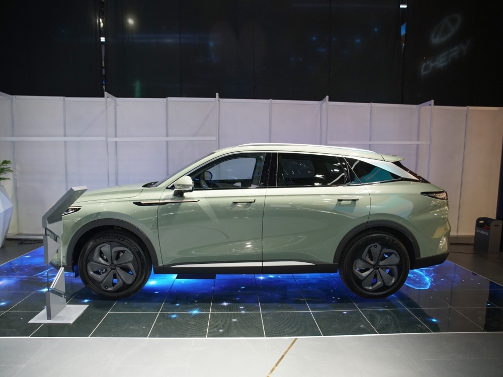 标配电磁悬挂换8at变速箱星途瑶光飞鱼版成都车展上市1678万起