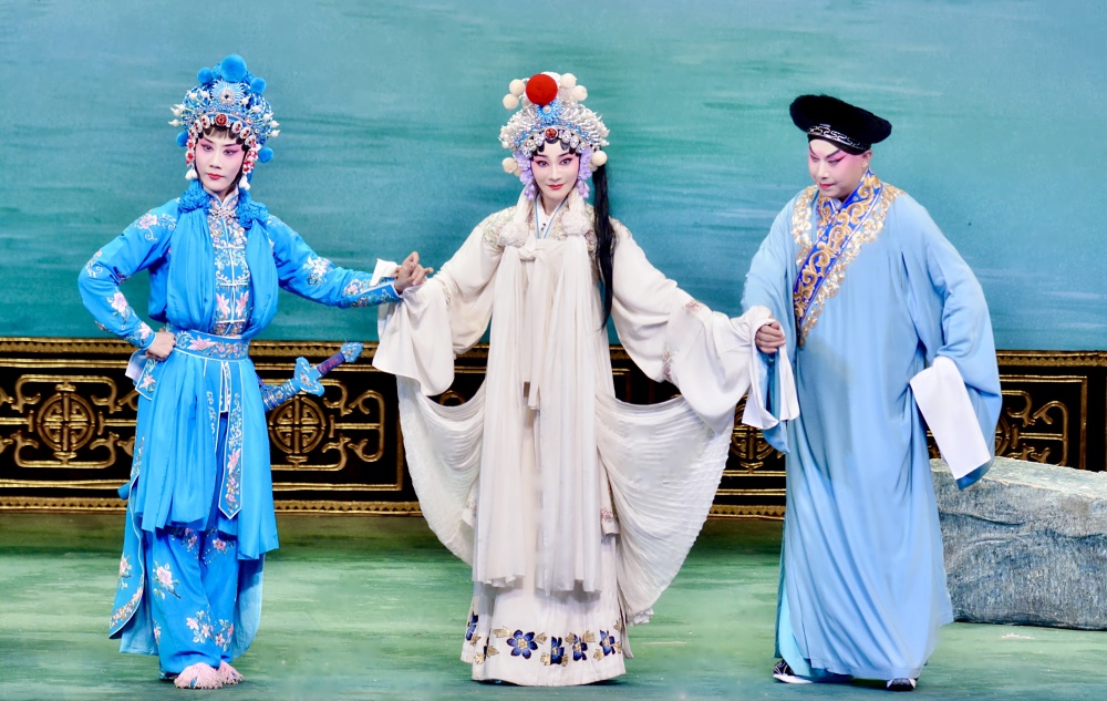 美质慧心赓续经典希望之星熠熠生辉记优秀青年京剧演员周美慧成功演出