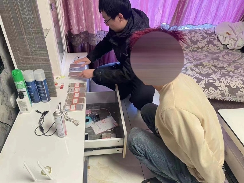 石河子民警千里追缉 打掉一倒卖qq号犯罪团伙_腾讯新闻