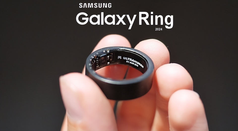三星发布新款折叠屏手机与智能戒指7月10日,三星在巴黎举办的unpacked