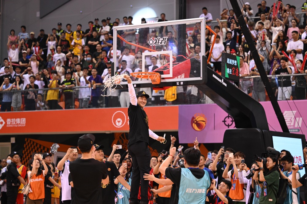 (体育)篮球——cubal总决赛:广东工业大学夺冠_腾讯新闻