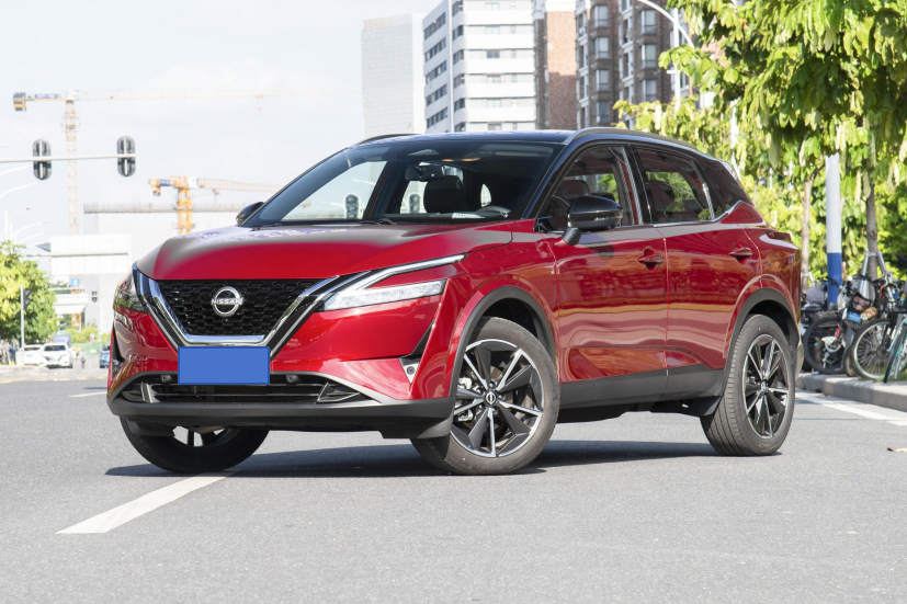 该车的话,用户还可享受至高14000元的置换补贴,价值4880元的保险无