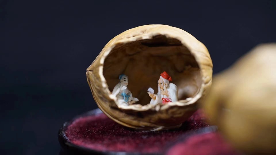 再看董辉本人,便更觉神奇.