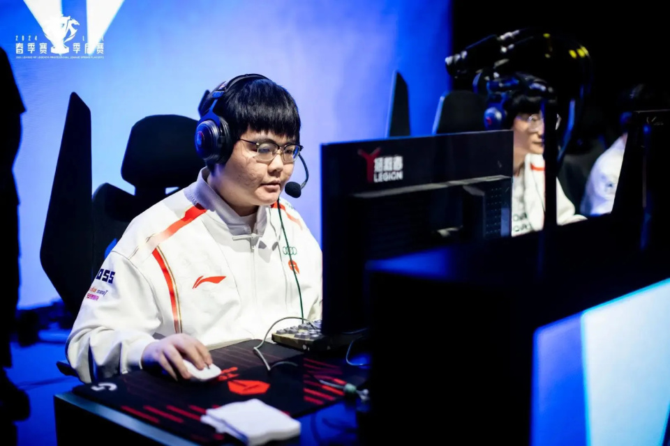 tes众人留言knight图火了369公开点名左手没我拿不到冠军