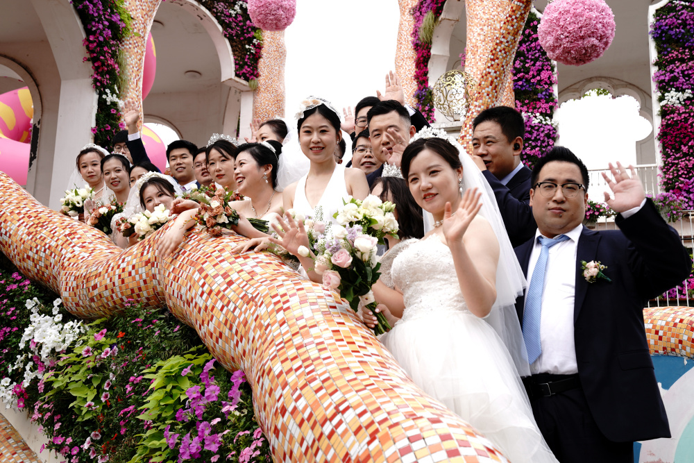 天赐良缘:上海航天青年举行集体婚礼-腾讯新闻