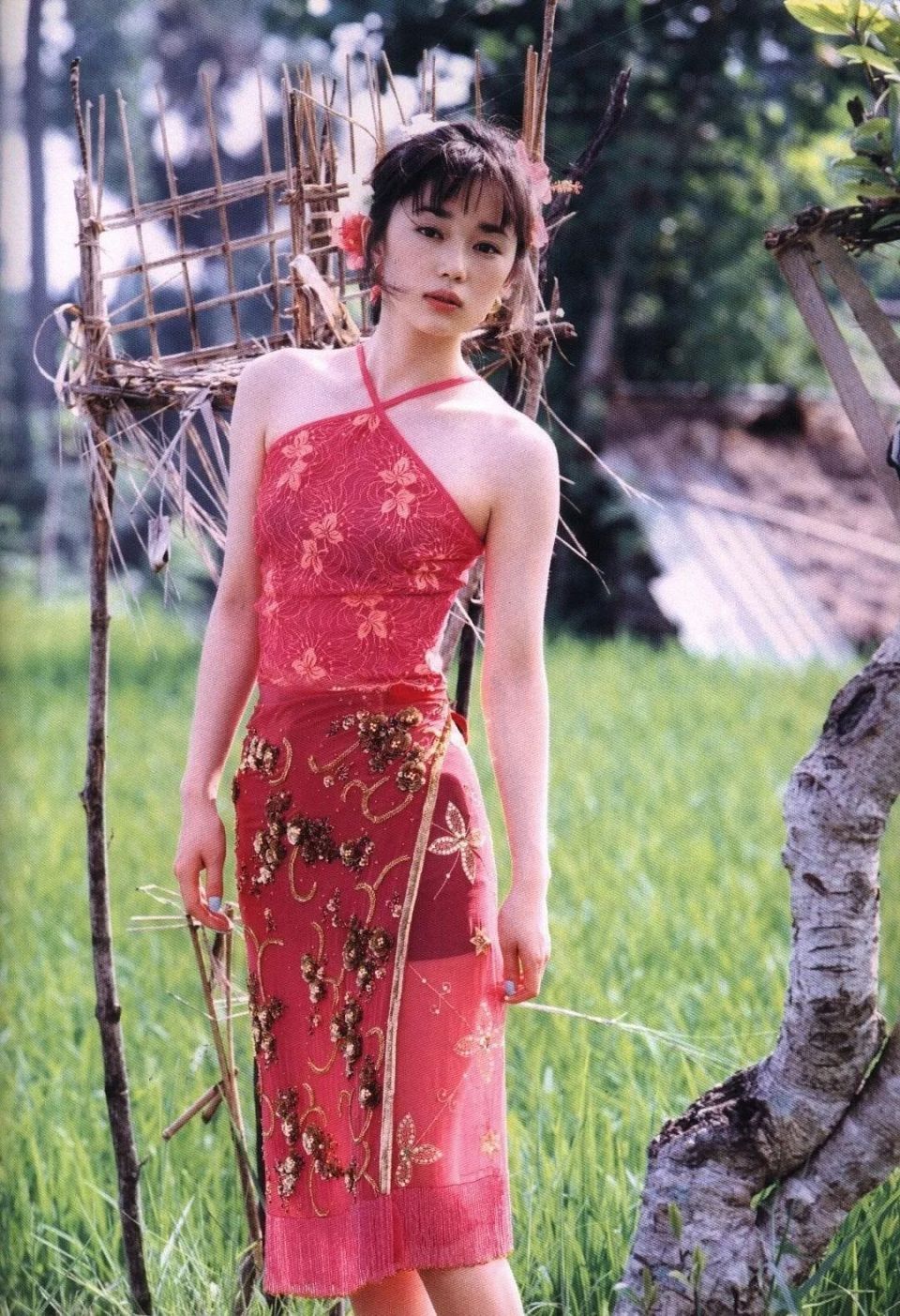 为什么他挖掘了所有少女最邪恶的一面，但她们却都因此一炮而红？-腾讯新闻