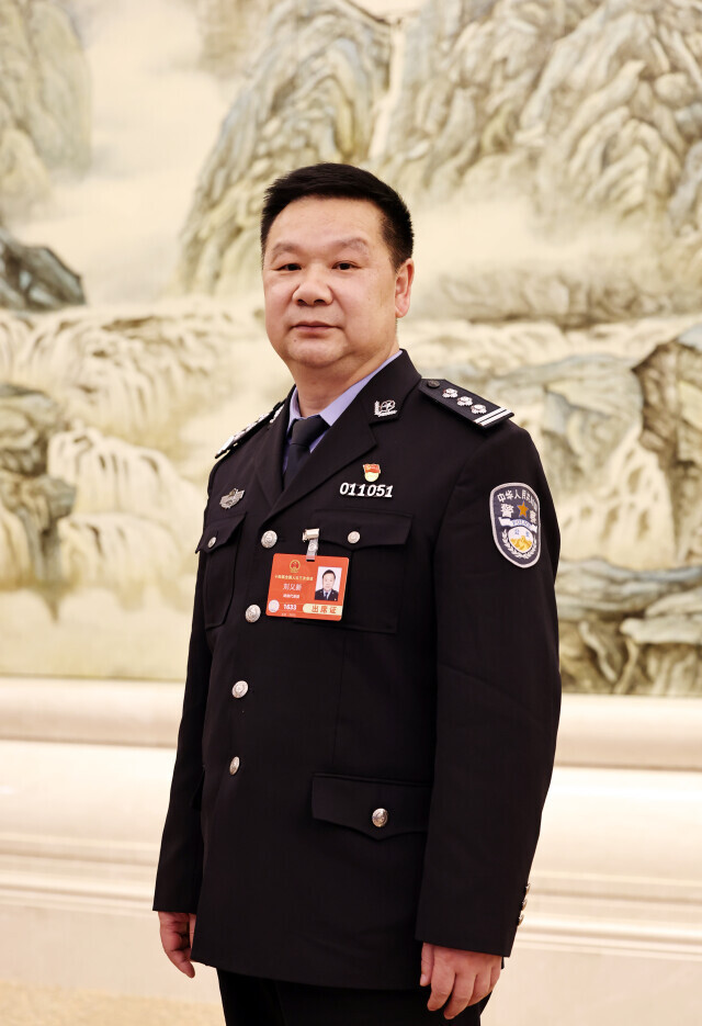 人民的代表 | 全国人大代表刘义新： 守好“烟火”平安_腾讯新闻