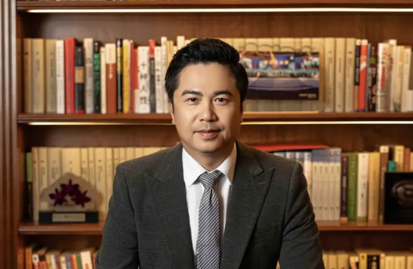 人事变动:传前完美总裁张云帆任朝夕光年负责人,向华巍汇报_腾讯新闻