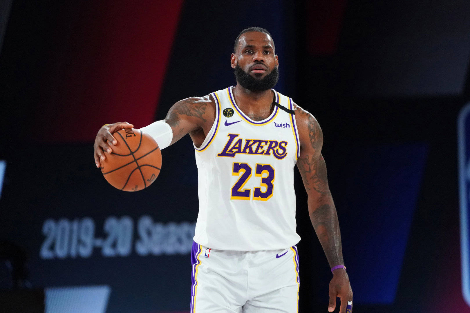 【勒布朗·詹姆斯测验】硬核度100%：你能通过这份“詹皇”超级铁粉认证吗？