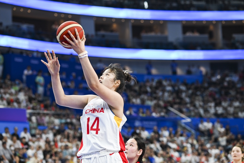 李月汝单场至少30 15奥运女篮历史第三位 上一位是1996年的郑海霞