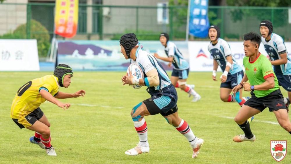 山东省华侨中学男子橄榄球队再夺全国冠军