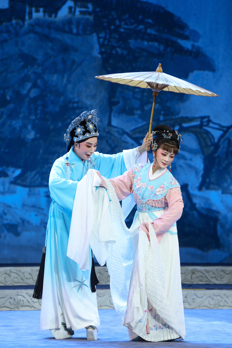 吴凤花的挑战:新人,直播,短视频评论区,粉丝