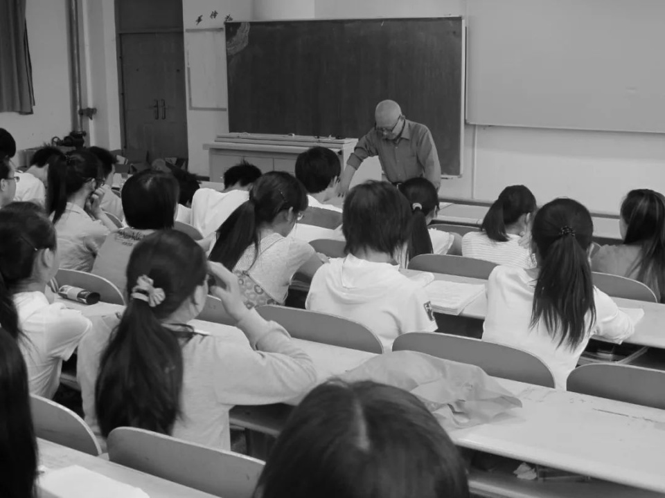 沉痛悼念！湖北医药学院建院元老王克亚同志逝世_腾讯新闻