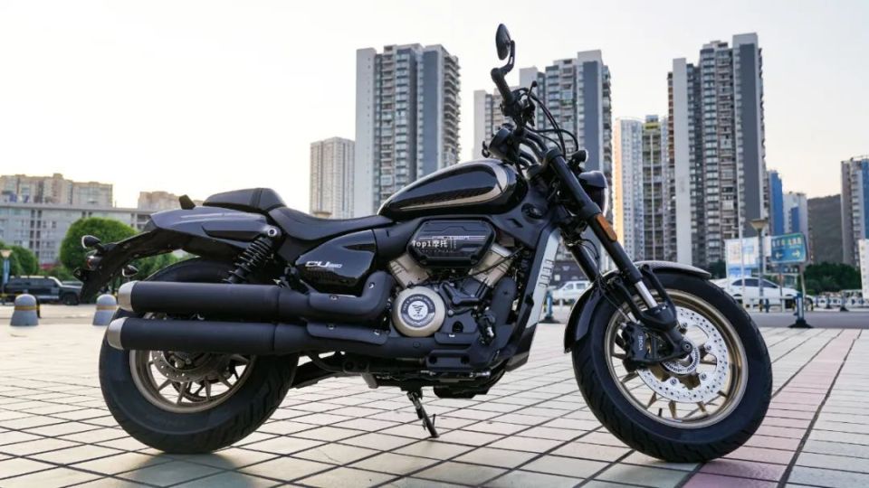 无极cu250正式上市,售价16980元!有望延续cu525的"爆款体质"