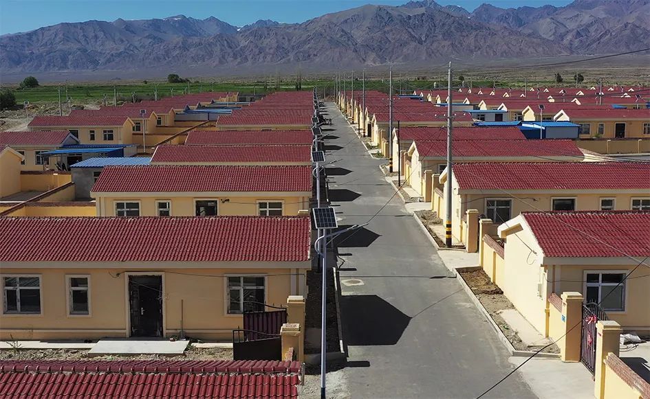 先后投入3000余万元修建抗震安居房,实施沁城乡灾后重建配套项目,极大