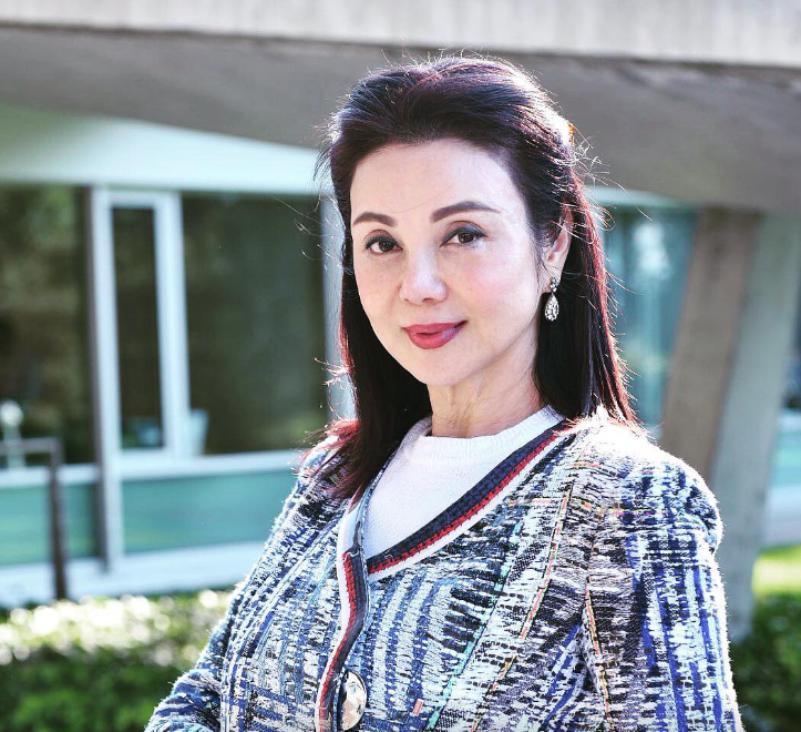 66岁香港贵妇离婚28年依旧站c位!生5子拿天价分手费,和前婆婆亲如母女