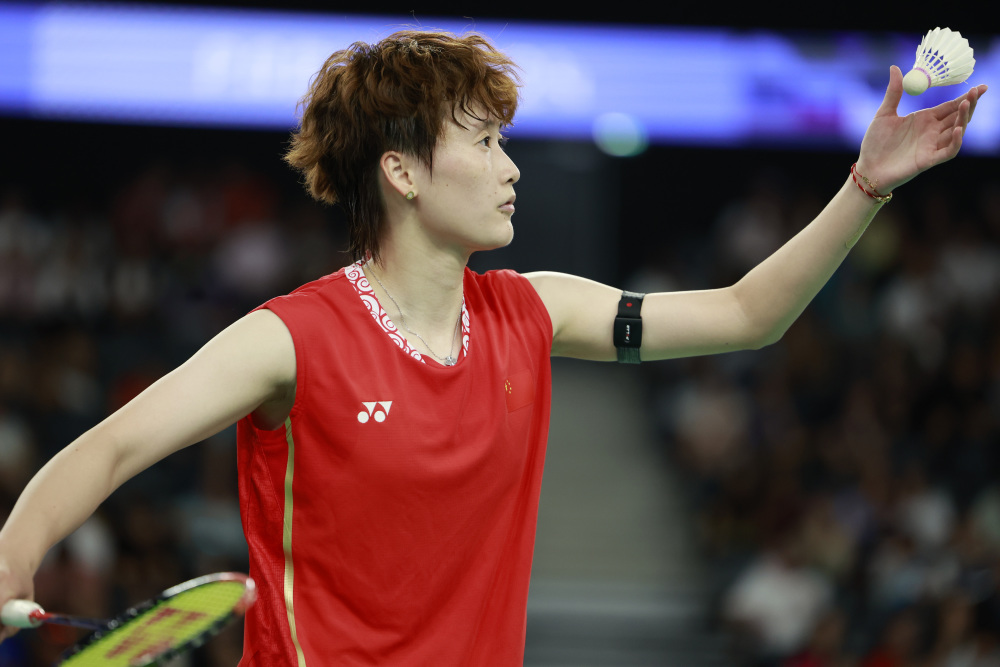 巴黎奥运会 | 羽毛球——女单四分之一决赛:何冰娇胜陈雨菲(4)