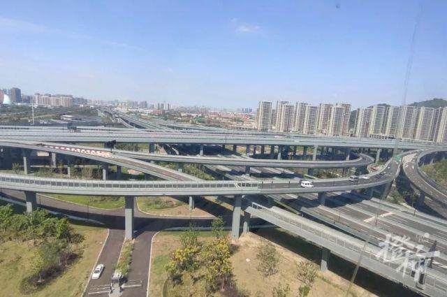 通城大道快速路一路向南,从机场高速10分钟可达萧山南站新城-腾讯新闻