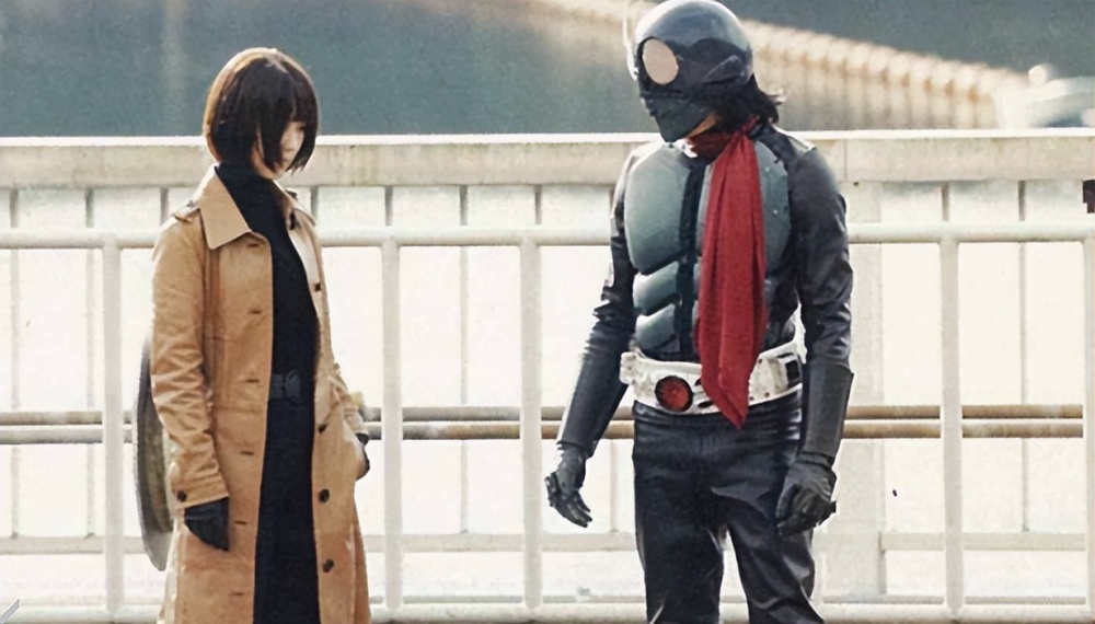 新假面骑士场刊全剧照 看到嗨丝女战斗员和蝎子女 观众果断投敌了