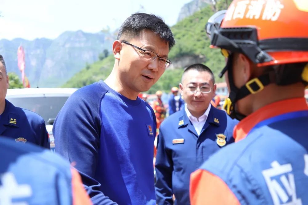 杨守成政委慰问指导全省消防救援队伍特种灾害救援技术训练班