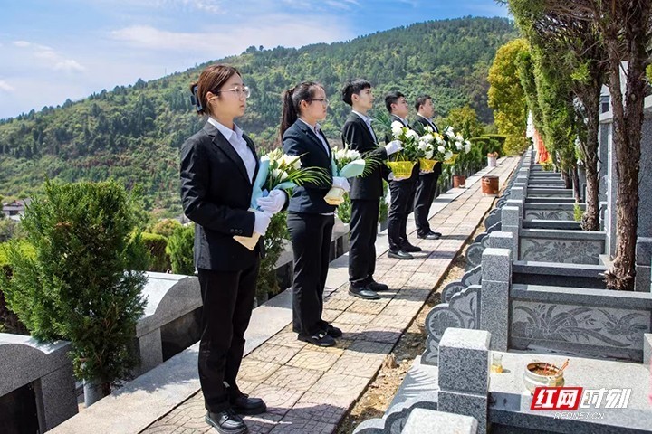 张家界金山陵园推出清明便民惠民服务
