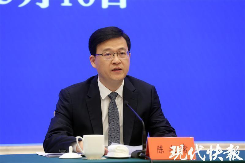科技和产业创新如何跨区域协同？南京市长陈之常讲述三张“缩影”背后的故事_腾讯新闻