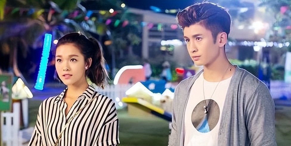 后续,她还参演了迪丽热巴主演的《麻辣变形计》,在剧中饰演崔天琪