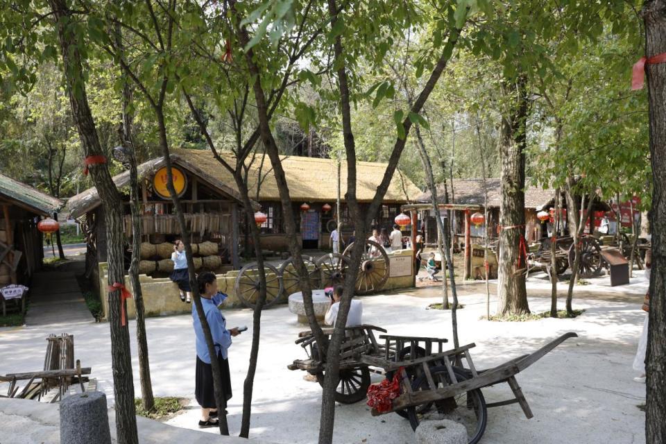 长春莲花岛影视休闲文化园:沉浸式体验 让游客变演员