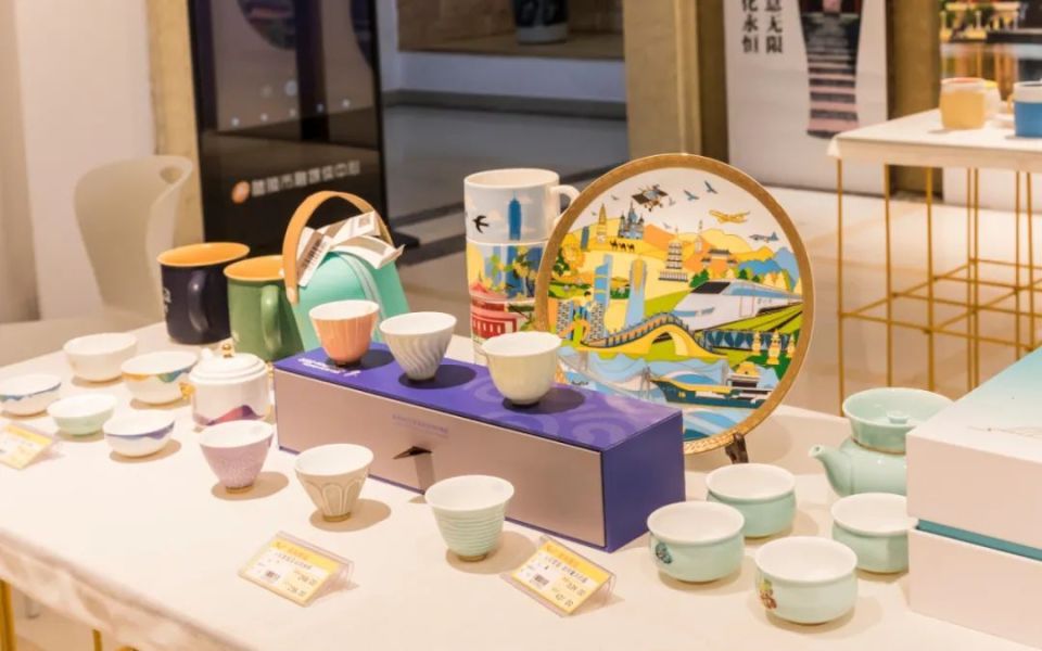 陶瓷小盲盒,醴陵方言杯……醴陵陶瓷文创集合店上线啦!