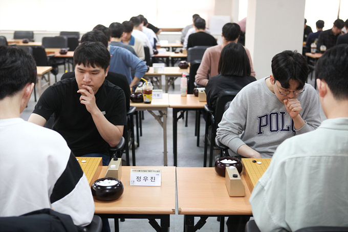 今日赛讯4月18日:lg选拔决赛辜梓豪胜王星昊 崔精胜黄宰渊_腾讯新闻