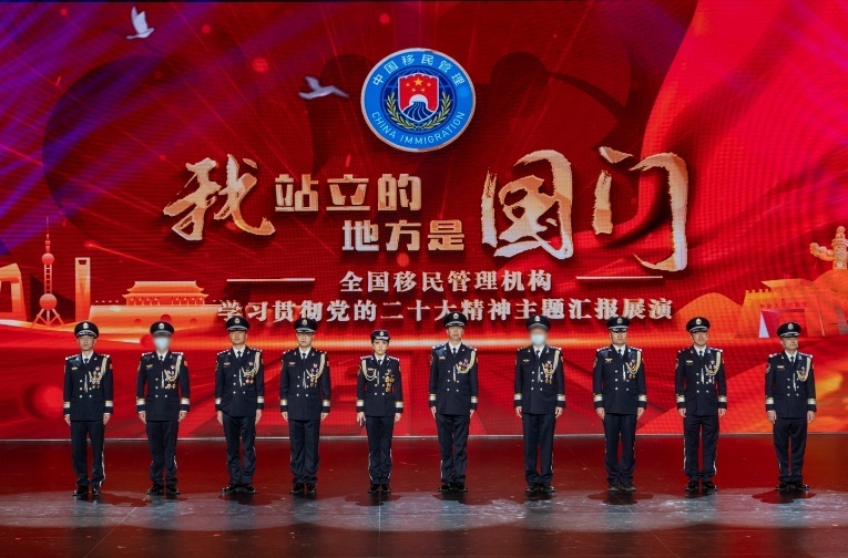 云南省委宣传部授予安晓华,扎巴同志"云岭楷模"称号