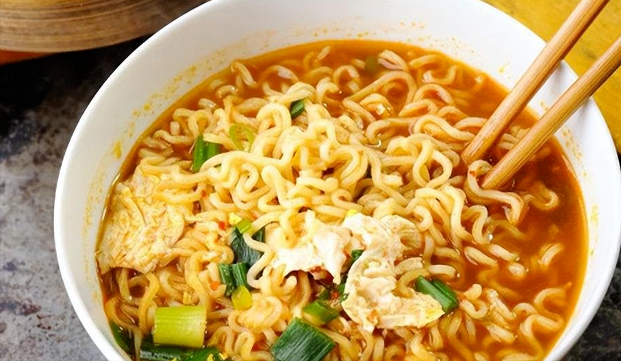 吃一袋方便面肝脏可能排毒30天毒性真的这么大