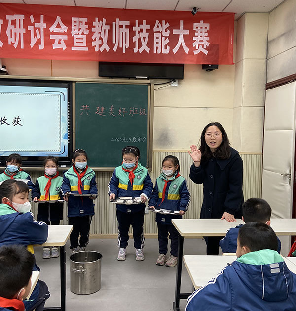 五育并举,德育为先—成都市龙泉驿区第三小学校开展德育学科教师技能