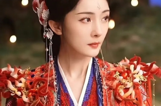 一脸"精明"模样,却要演"苦情小白花",究竟谁的审美出了问题