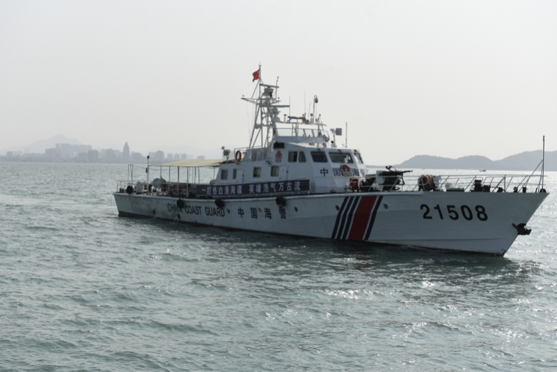 广东海警汪晓龙牺牲一周年各界在他生前战斗的地方缅怀英雄