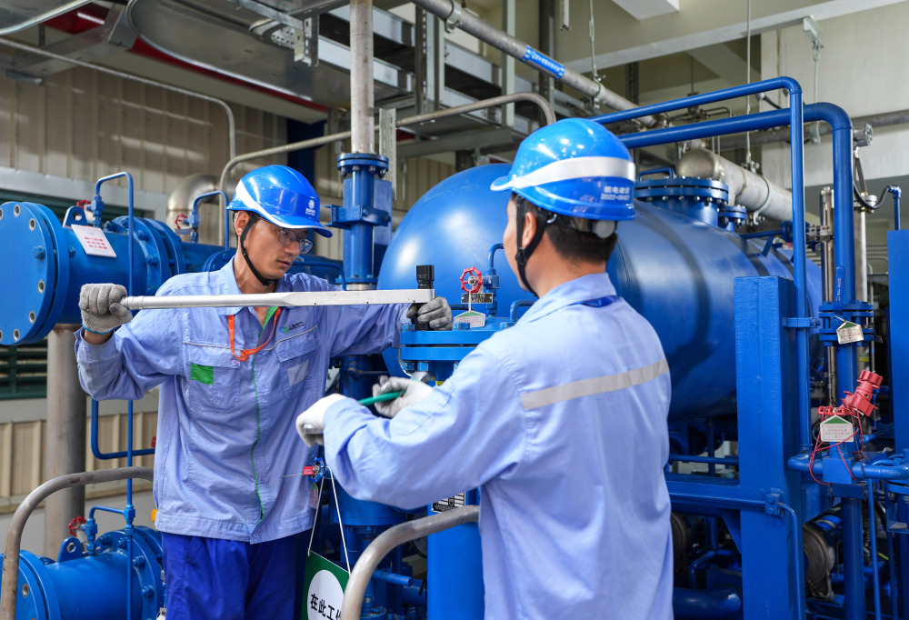 世界最高电压等级换流站"稳压器"体检