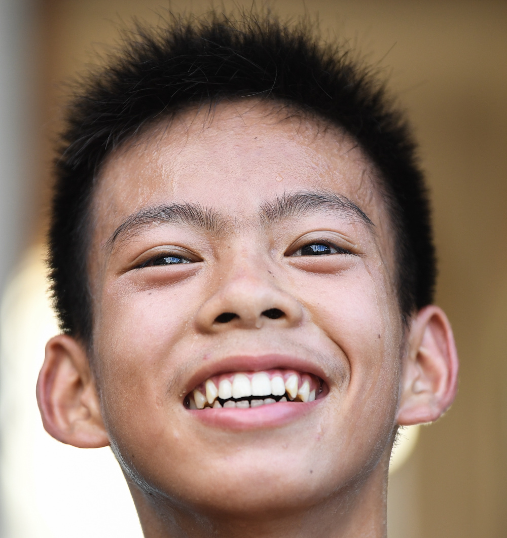 追光|那个曾感动世界的独臂篮球少年,梦还在吗?