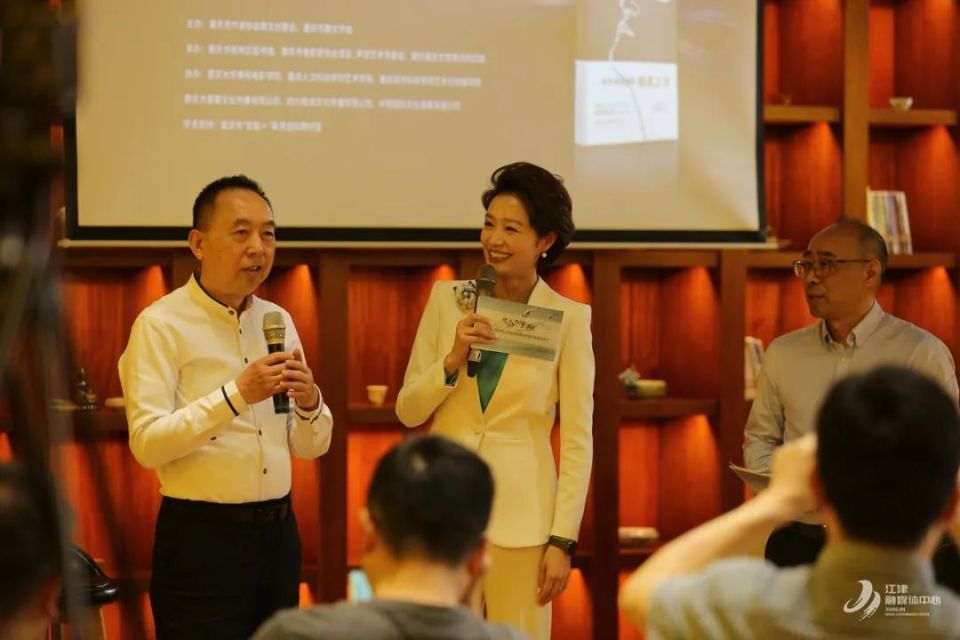 重庆市电影家协会语言·声音艺术专委会的祝克非,马欣,麦恬等著名有声