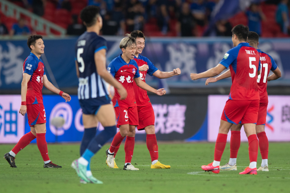 足球——中超:武汉三镇不敌梅州客家