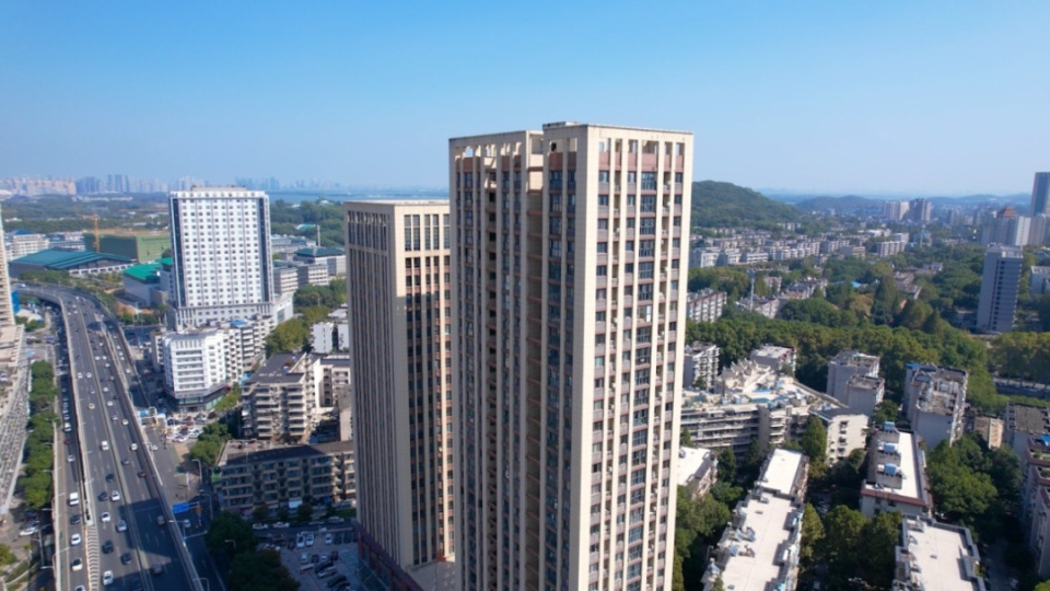 基金落户于洪山学府鑫苑创投聚集区示范基地,充分发挥国有金融机构和