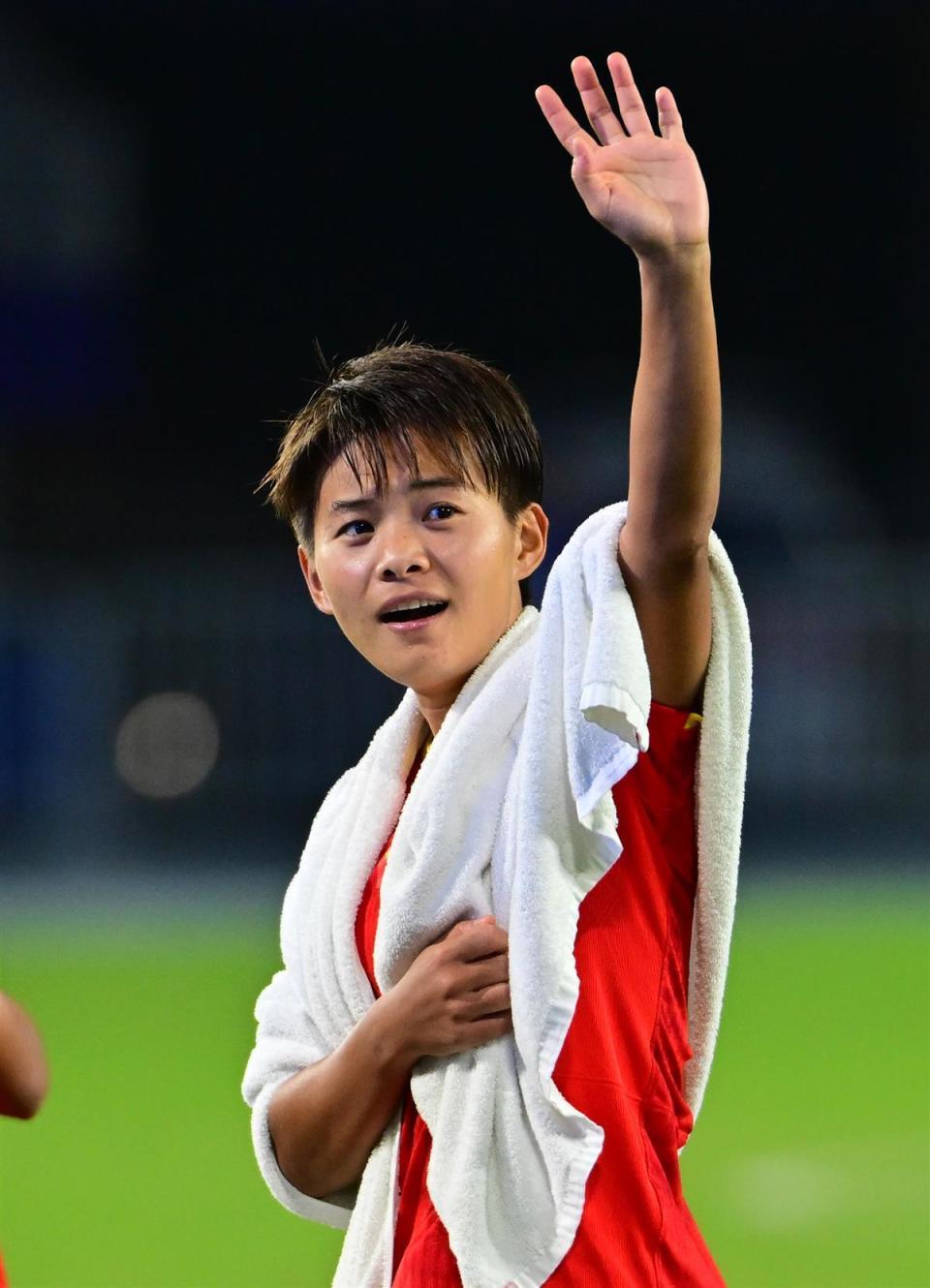 王霜点球大战罚入点球热刺女足首次晋级足总杯半决赛