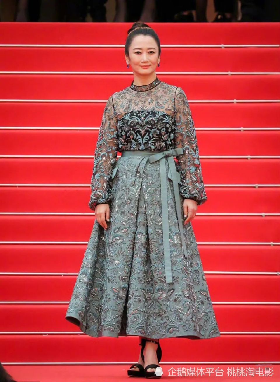 巩俐赵涛佟丽娅赵涛唐嫣钟楚曦等华人女星亮相戛纳电影节红毯