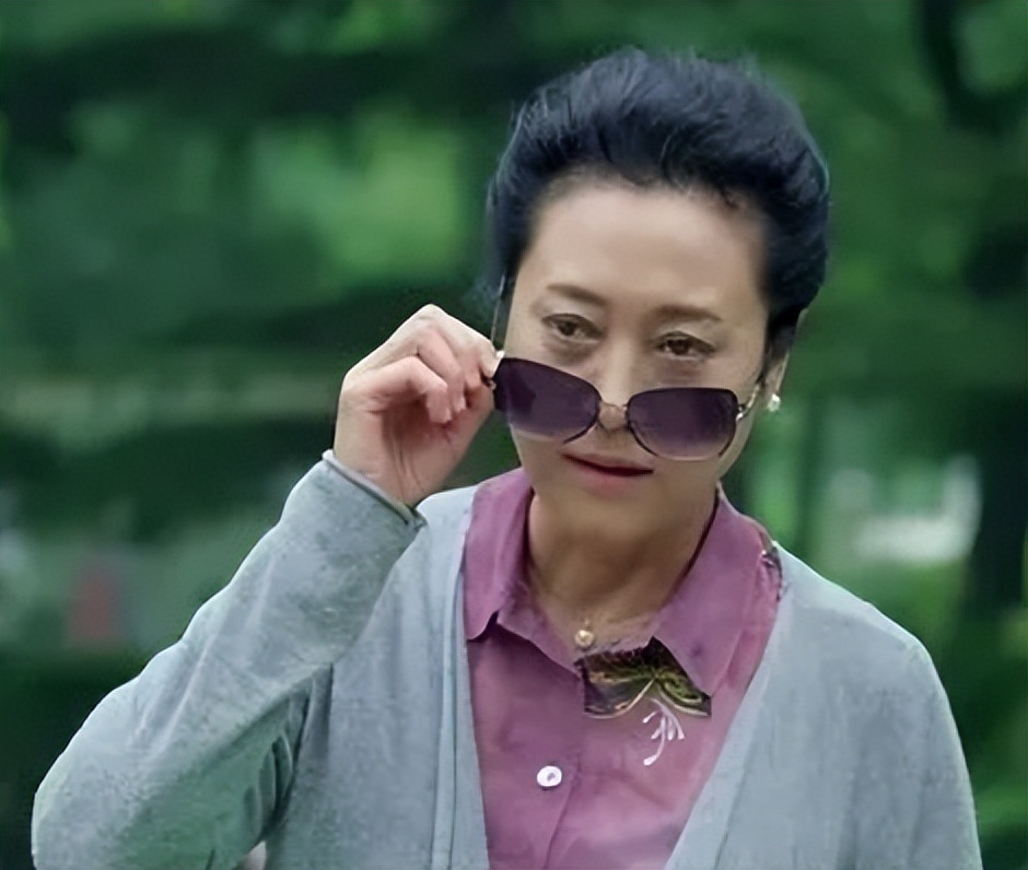 从《小麦进城》到《港媳嫁到》,王丽云两次饰演婆婆,相似处盘点