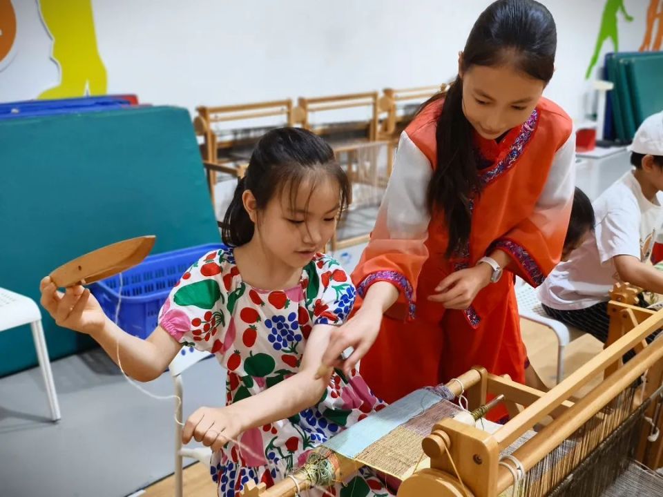 走进园南中学,沉浸式体验纺织之美