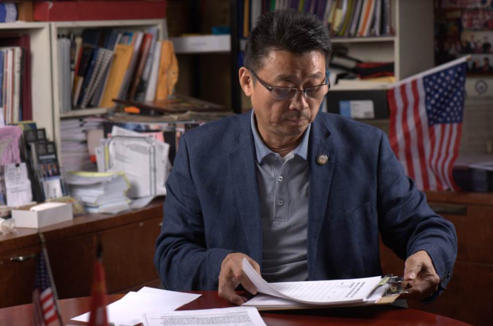 纽约华人有冤都找这个福建人,他在美蹲监六年,现在成了布鲁克林之王